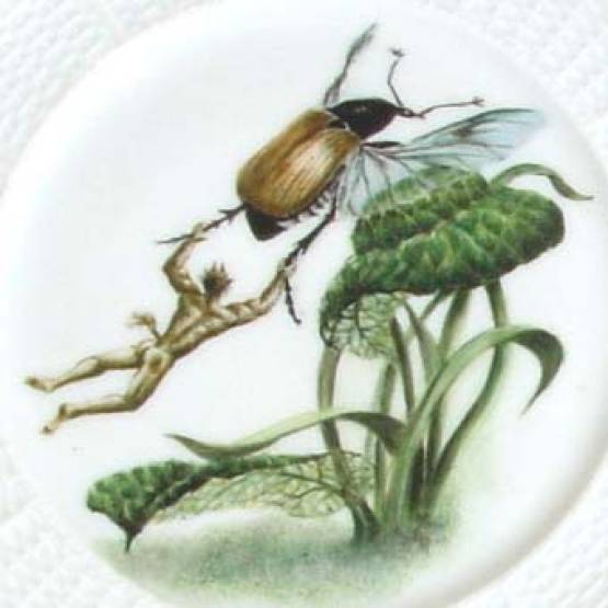 Porzellanteller | Pan mit Maikäfer - Pans versunkener Garten