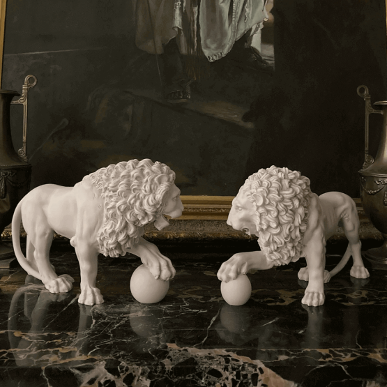Löwen mit Kugel, Schloss Ludwigsburg, Brunnenlöwen